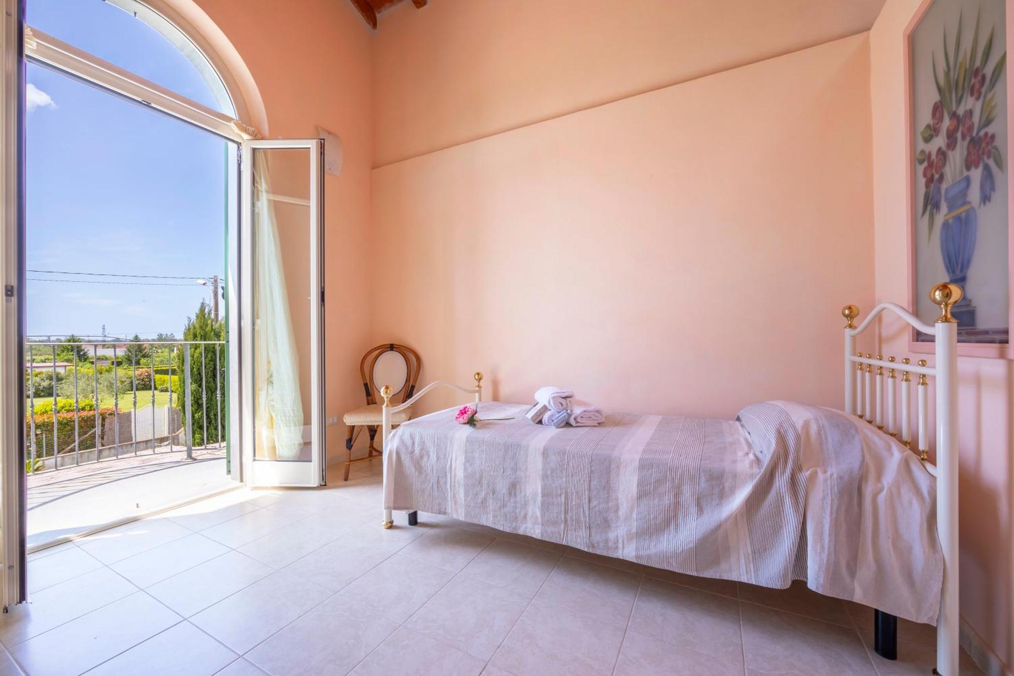 Villa Clara Few Km From The Sea - Happy Rentals Пиетрасанта Екстериор снимка
