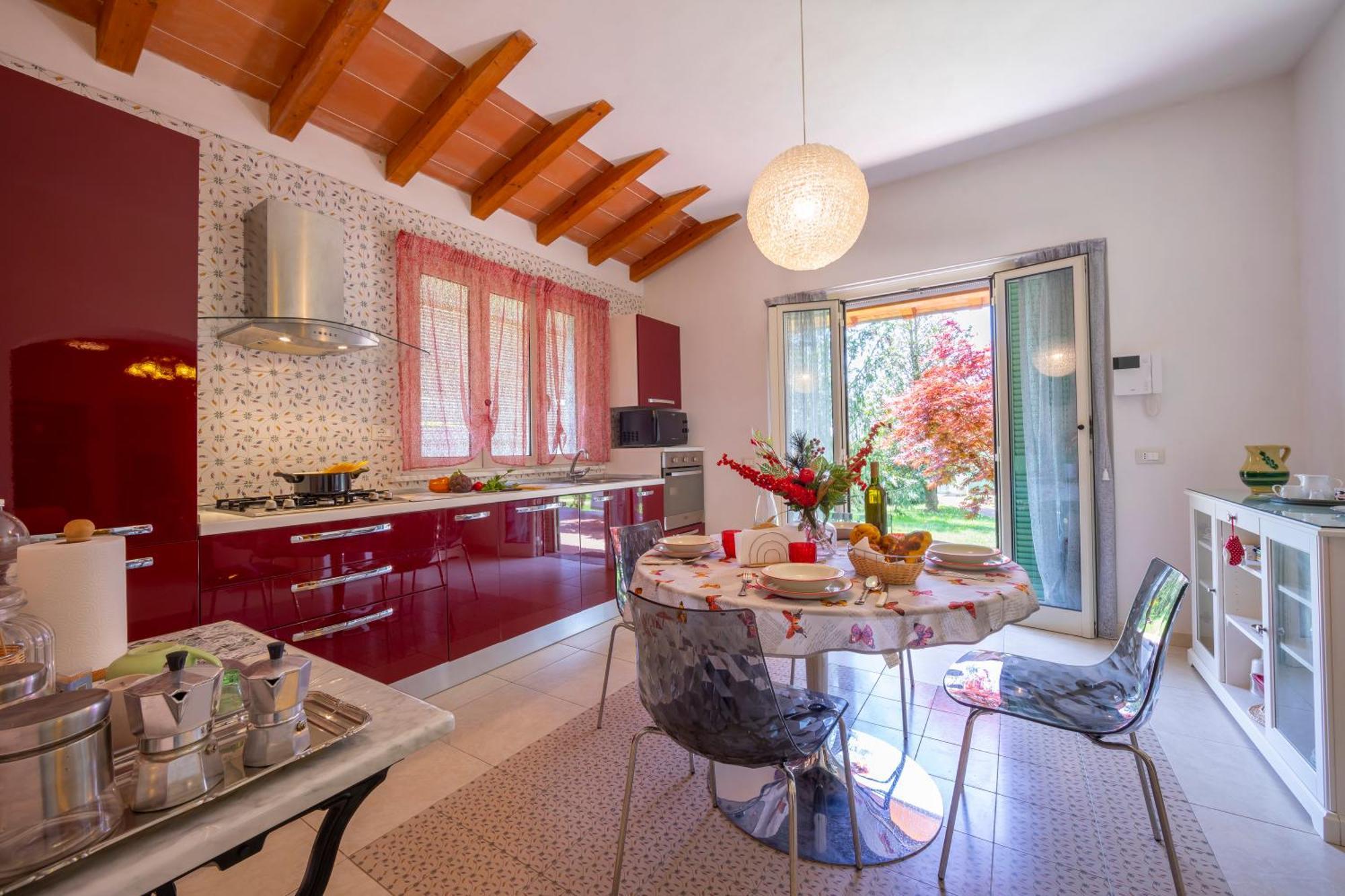 Villa Clara Few Km From The Sea - Happy Rentals Пиетрасанта Екстериор снимка