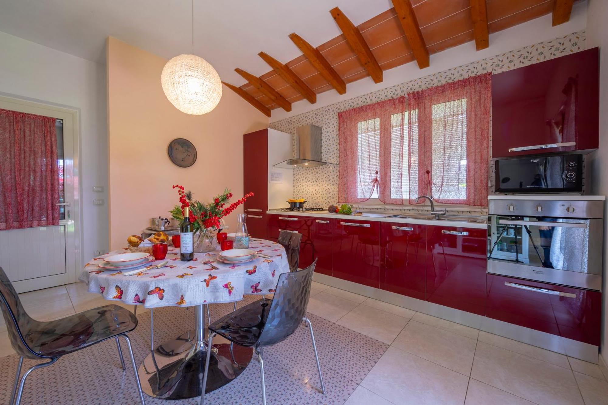 Villa Clara Few Km From The Sea - Happy Rentals Пиетрасанта Екстериор снимка