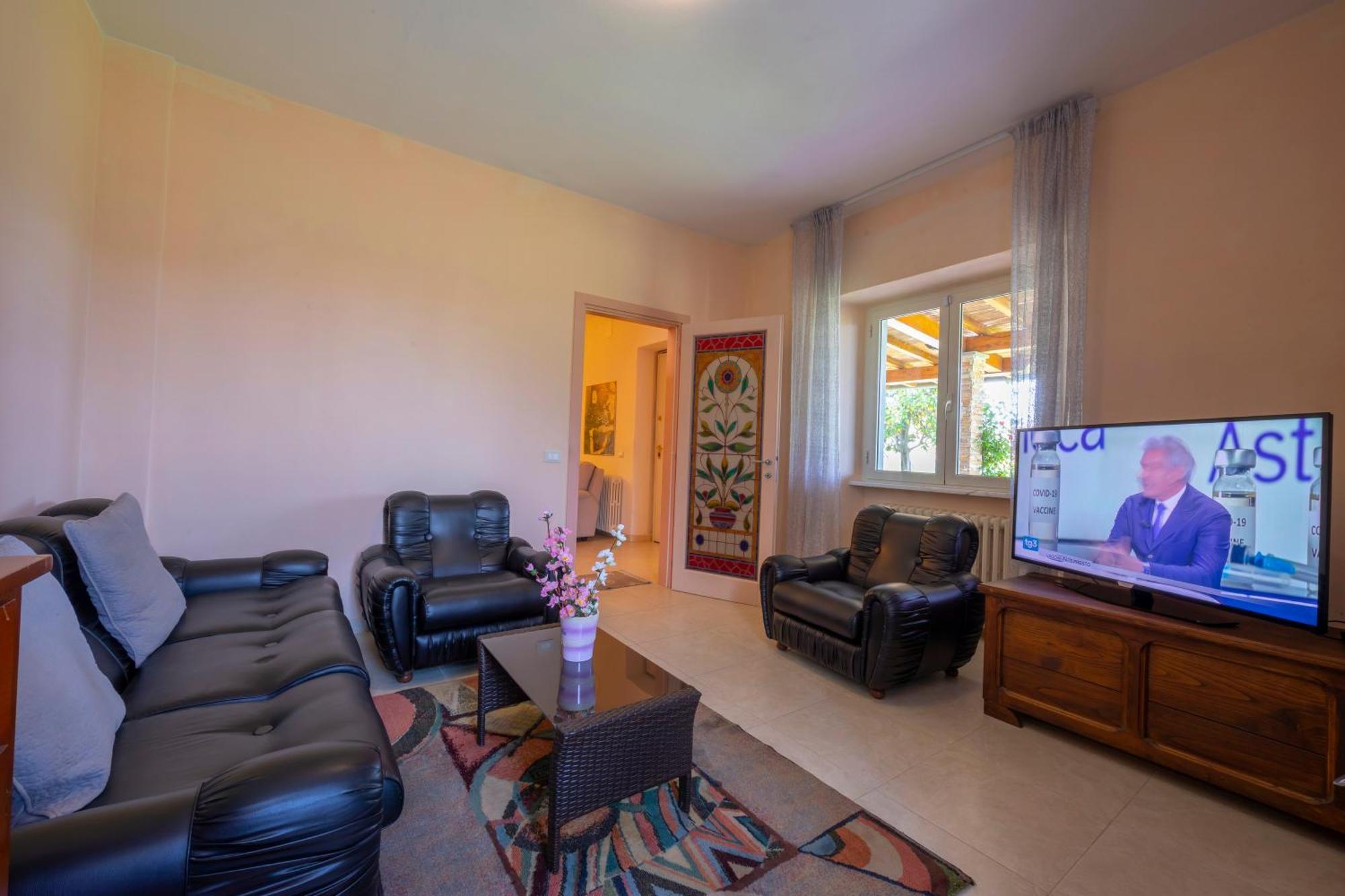 Villa Clara Few Km From The Sea - Happy Rentals Пиетрасанта Екстериор снимка
