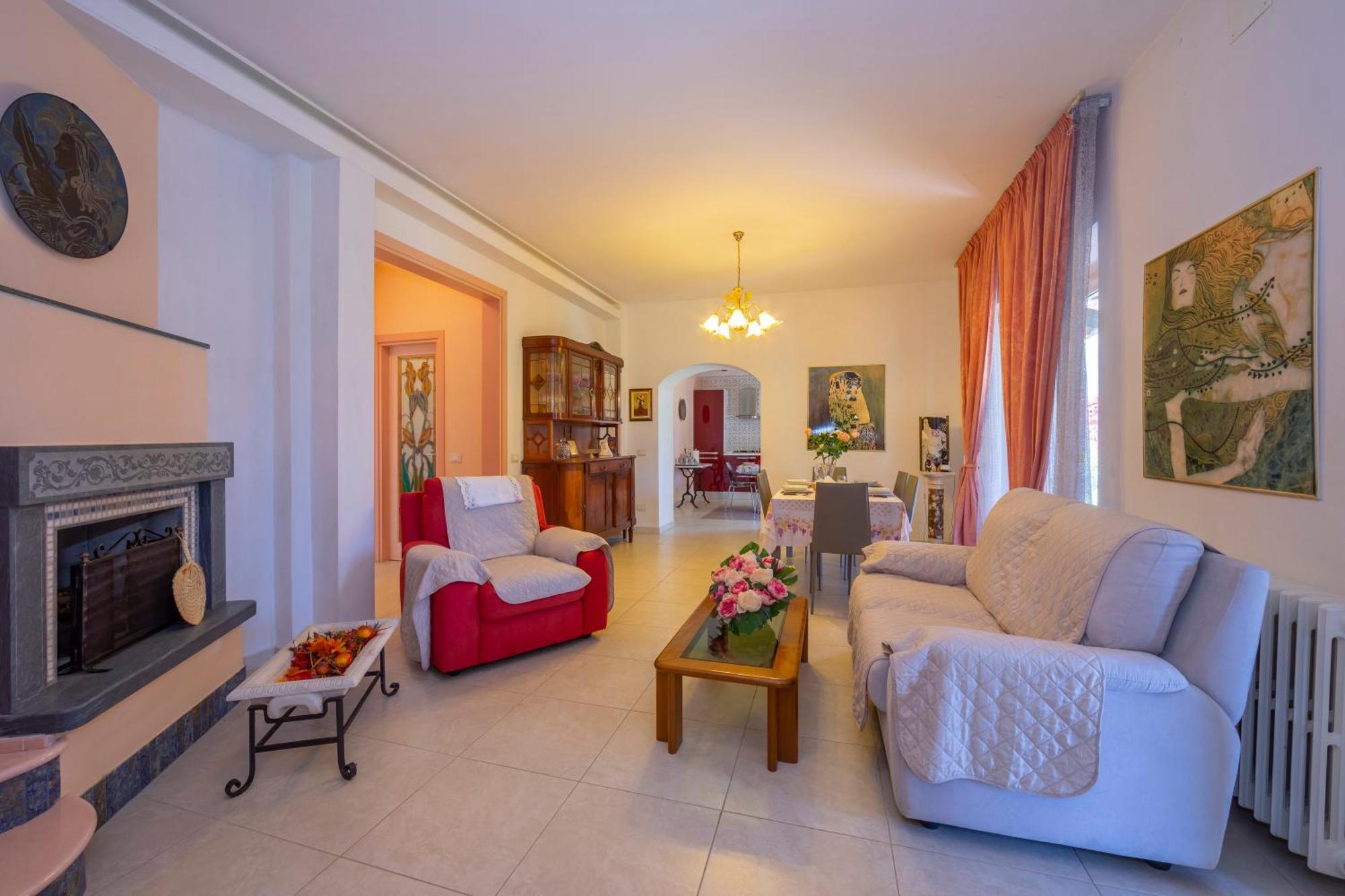 Villa Clara Few Km From The Sea - Happy Rentals Пиетрасанта Екстериор снимка