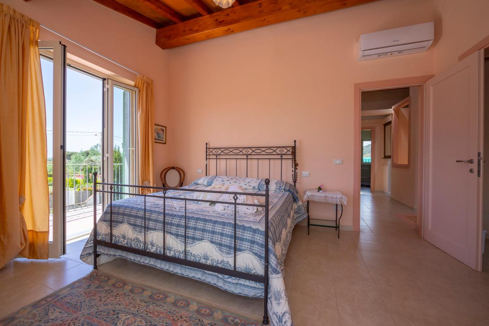 Villa Clara Few Km From The Sea - Happy Rentals Пиетрасанта Екстериор снимка